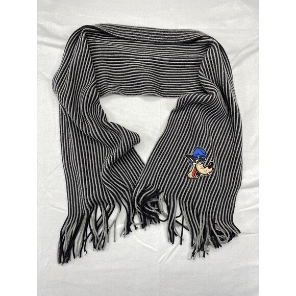 Disney Store Scarf Big Bad Wolf Gray Black Patch 48 x 8 1/2 - Picture 2 of 3